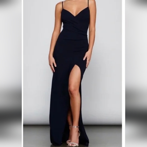 NWT Windsor Formal/Prom Gown With Thigh High Side Split  Size M - Picture 1 of 9